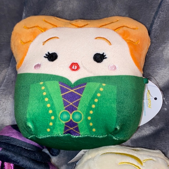 The Sanderson Sisters (Hocus Pocus) 5” Halloween Squishmallow Set. - Picture 4 of 8